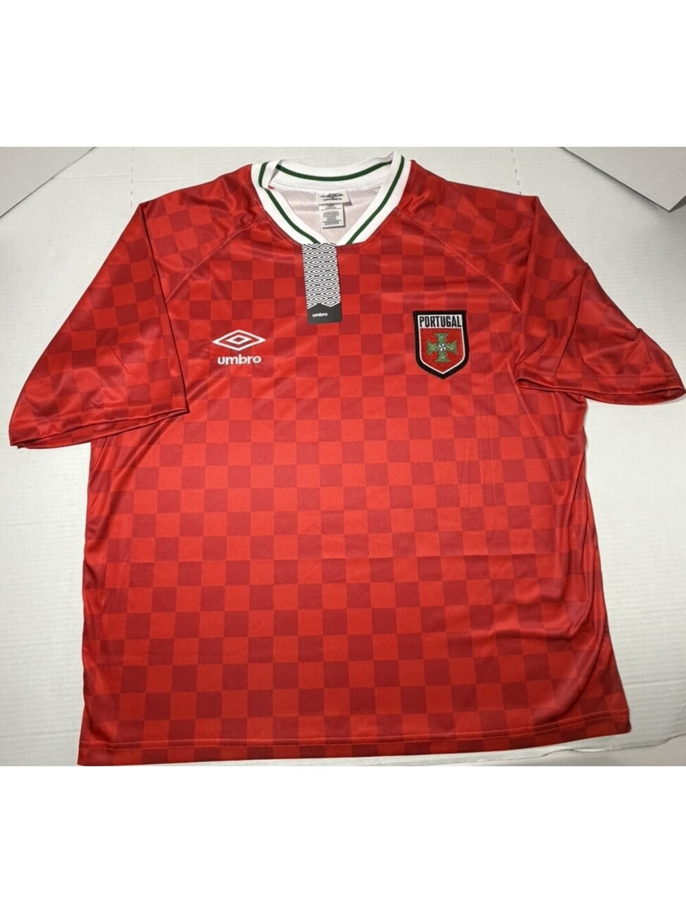 NWT Umbro Portugal Soccer Jersey Red White Green Checkered Football Size Large